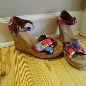 TOMS Wedges